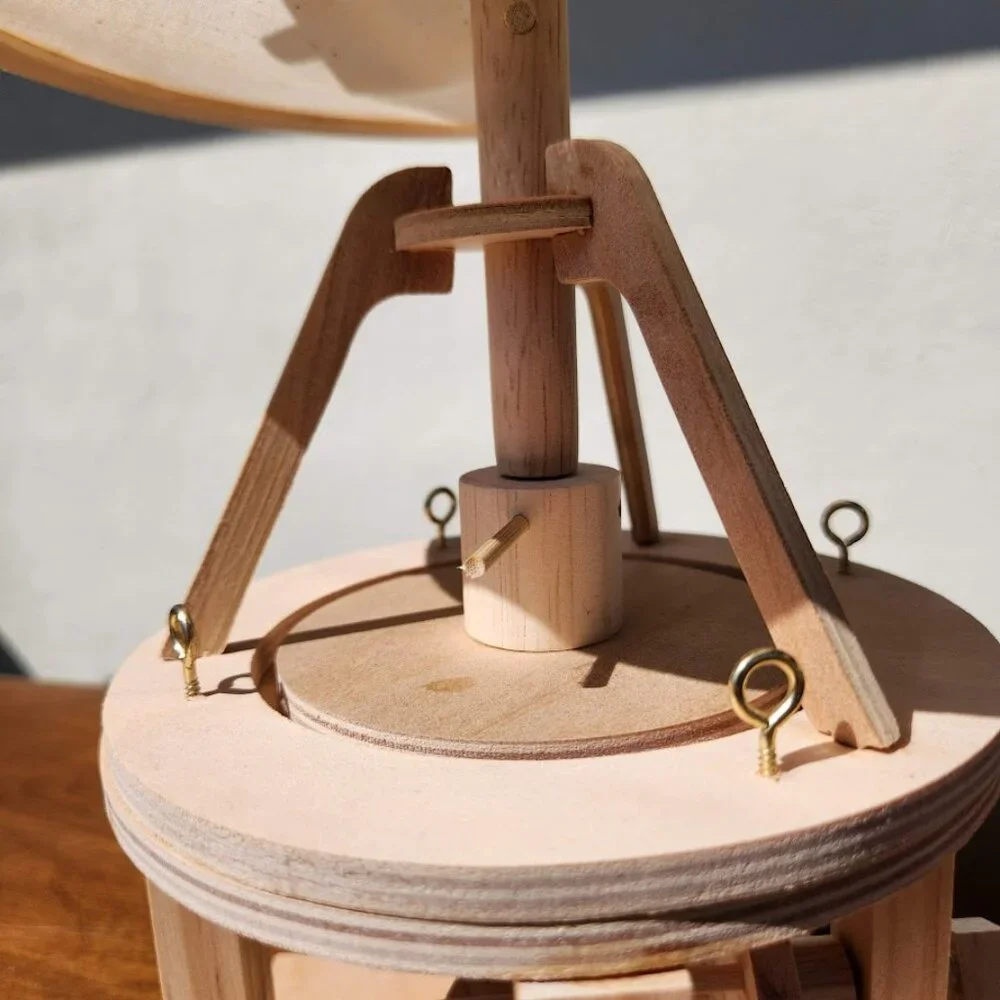 Leonardo da Vinci Wood Model Aerial Screw Helicopter Flying Machine Wooden DIY